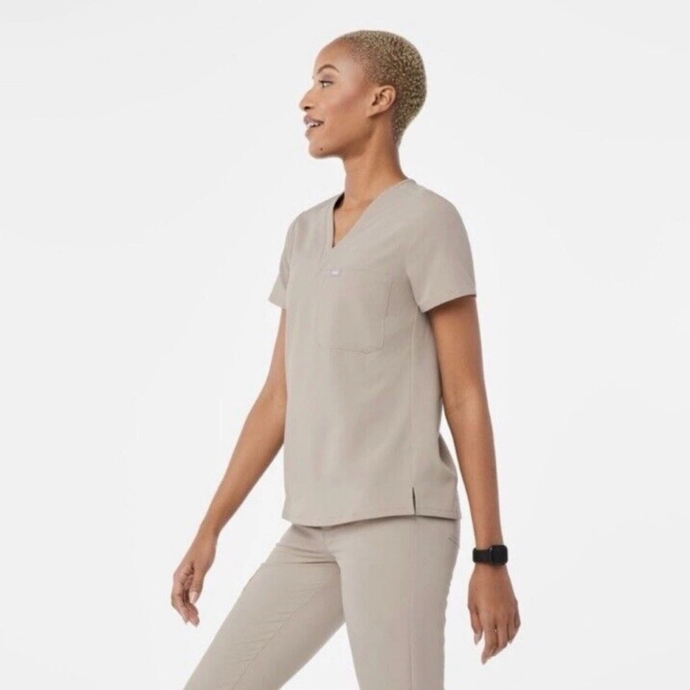Figs Women's Short Sleeve Top - Beige